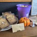 ワンテーブル - 焼き菓子なども販売してます