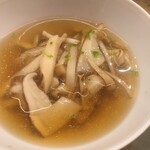 北野坂 木下 - 松茸のスープ