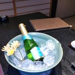 伊豆のうみ - お祝いでシャンパンをサービスして頂きました