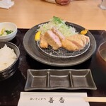 Shiroi Tonkatsu Zenkou - 