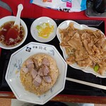 栃尾 - 肉入りチャーハン　朝鮮焼き