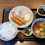 めん処 安曇乃 - エビフライ定食きしめん付き