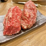 Yakiniku Kokokara - 巨大な肉の塊！