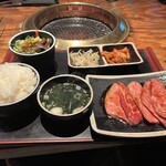 Yakiniku Yansando - 