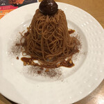 Kokosu - イタリア栗のしぼりたてモンブラン　605円
