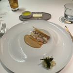 メイ - ❷ タラバガニ、ズワイガニ・シメジのババロワ。ポワロネキ、カブのムース、すじ青のり。