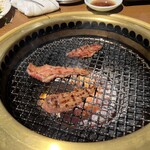 焼肉べこ六王道 - 