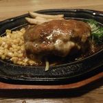 ウッディ - 炭焼き　但馬牛チーズバーグ