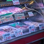 登美や精肉店 - 店内