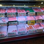 登美や精肉店 - 店内