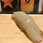 Sushiya Tonbo - イカ　190円