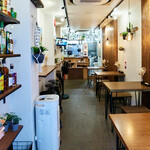 AKKA Thai cafe & eatery - 内観