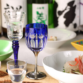 九州を代表する地酒やドリンクが勢揃い。お好きな一杯を愉しんで
