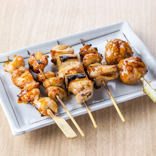 We offer a variety of Meat Dishes such as Yakitori (grilled chicken skewers), fried chicken, chicken dish etc.