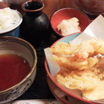 そば処 長岡屋 - 天ぷら＋もりそば大盛☆（１枚目）　１２００円　の天ぷら☆　左、天つゆ☆　