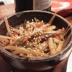 そば処 長岡屋 - 瓶ビール（大）に付く、きんぴらごぼう☆