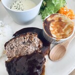 Pecorino cafe - ハンバーグ断面