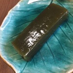 旬月 神楽 - 宇治の濃い茶羊羹   230円なり