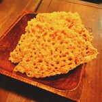 namapasutakamayakipittsuxasoshitewainufufu - お通しのカリカリチーズ