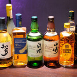 Yakiyaki Teppan Haruta - お酒のボトルが並んだ写真