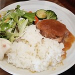 キッチン ブルー グローブ - 最後は、サラダ、お新香も乗せて、ワンプレート