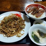 ふくじまや - 日替わり定食C(ソース焼そば+生姜焼き丼)