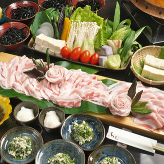 Fresh island vegetables and Agu pork shabu shabu course◆Enjoy the taste of Okinawa