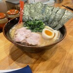 横浜ラーメン 北村家 - 青葉ラーメン大盛り