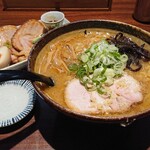 Menya Tsukushi - 麺屋 つくし 富山駅店
                        味噌ラーメン
                        ＋トッピング おつまみセット