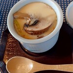 Sorairo Shokudou - 茶わん蒸し、下のほうに、里いも、チーズ、ベーコン？入ってます。