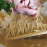 丿貫 - きちんと揃えられた麺