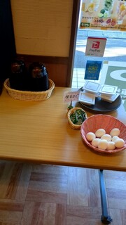 Shizuoka Gyouza Torikaraage Kyabetsu - 生卵、納豆