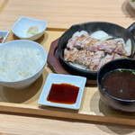 豚ステーキ専門店 B - 豚ステーキ定食 １５０㌘☆