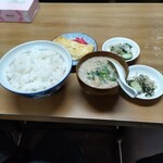 Ashiike Sarashina - かす汁（小）・玉子焼き（小）・ご飯（大）・漬物