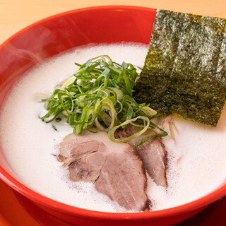 [This is truly the king of pork bones] You can also add toppings! Fujin Tonkotsu
