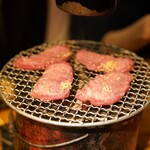 炭火焼ホルモン ぐう - 