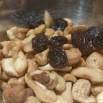 タンドールバル カマルプール - カシューナッツがガラムマサラの味