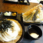 鬼うどん 金勝 - 天ぷらうどん