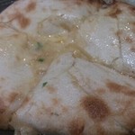 タンドールバル カマルプール - キーマチーズクルチャ