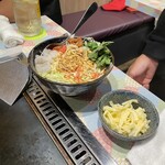 もんじゃ焼きと創作串焼き・鉄板居酒屋 まつぼっくり - 