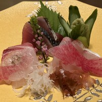 つきじ治作 - 造里：真鯛、鰹、勘八