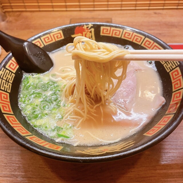 一蘭 新橋店 - 新橋/ラーメン | 食べログ