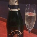 タンドールバル カマルプール - インドのスパークリングワイン