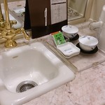 ザ・マンハッタン - 洗面コーナー