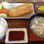 とん亭 - サービスかつ定食