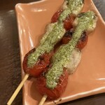 魚串さくらさく立川 - スズキとトマトのバジルソース