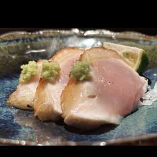 We are the only store in Tohoku that sells Kosaka chicken, which is said to be the best in the world.