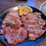 炭火焼肉中込精肉店 - 