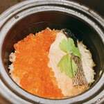 土鍋炊きごはん あさひ - 鮭いくら土鍋ごはん