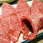 焼肉 しゃ楽 - ロース塩